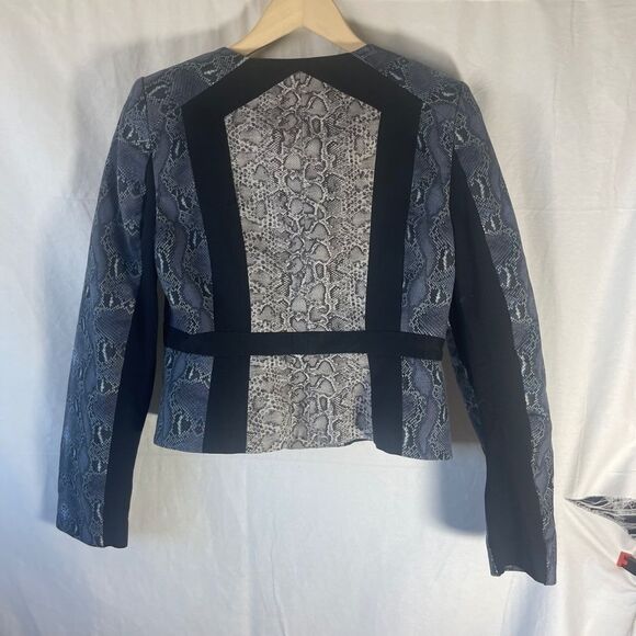 BCBGMaxAzria Edward Black/Blue/White Snake Print Zip Front Blazer Sz M - Picture 4 of 11
